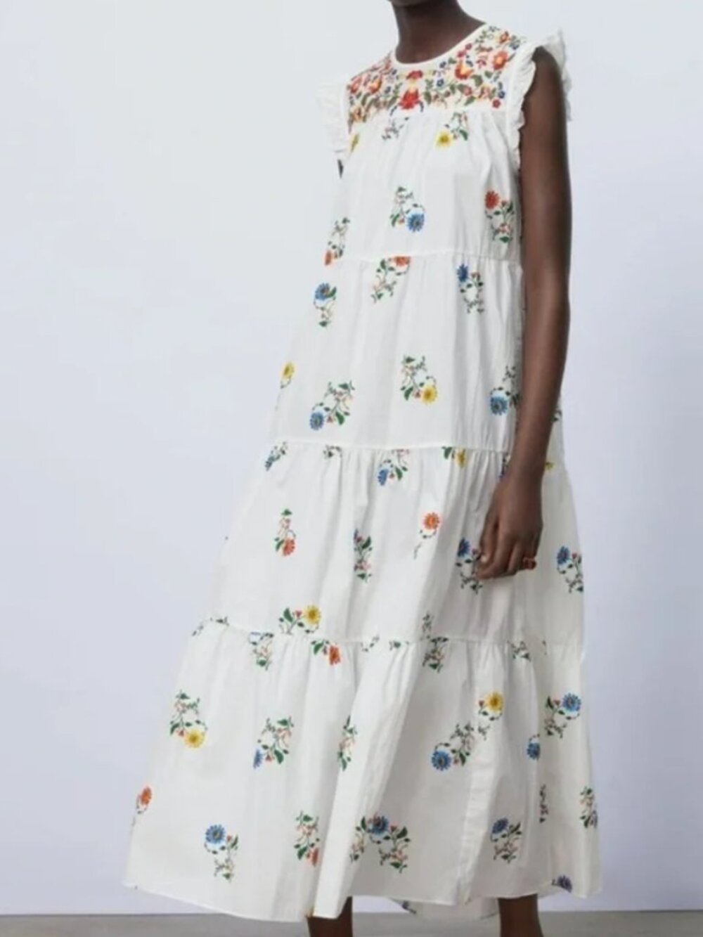 Zara White Maxi Dress with Multicolor Floral Embroidery, size Large
